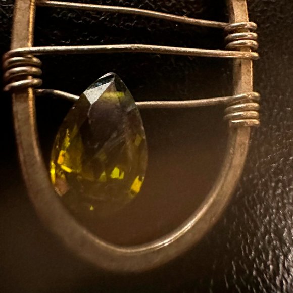 6 earrings of great variety. $27 each set; bundled lot for $132 ($22 each) - Picture 2 of 10